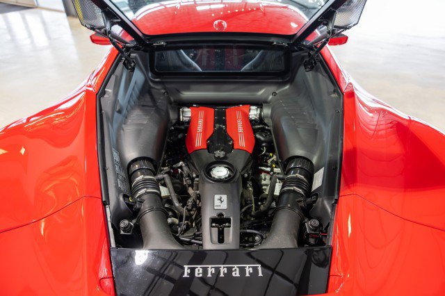 Used 2018 Ferrari 488 GTB RWD image 28