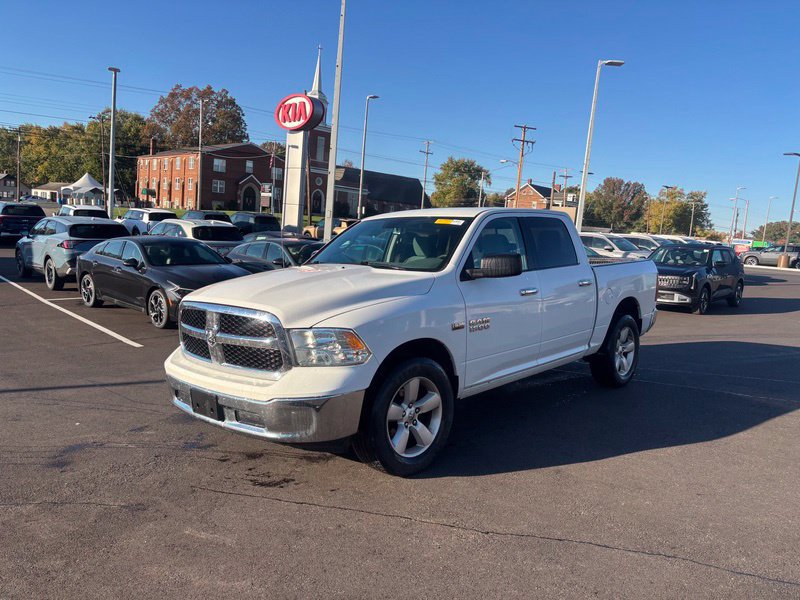 Used 2018 RAM 1500 Classic SLT AWD/4WD image 3