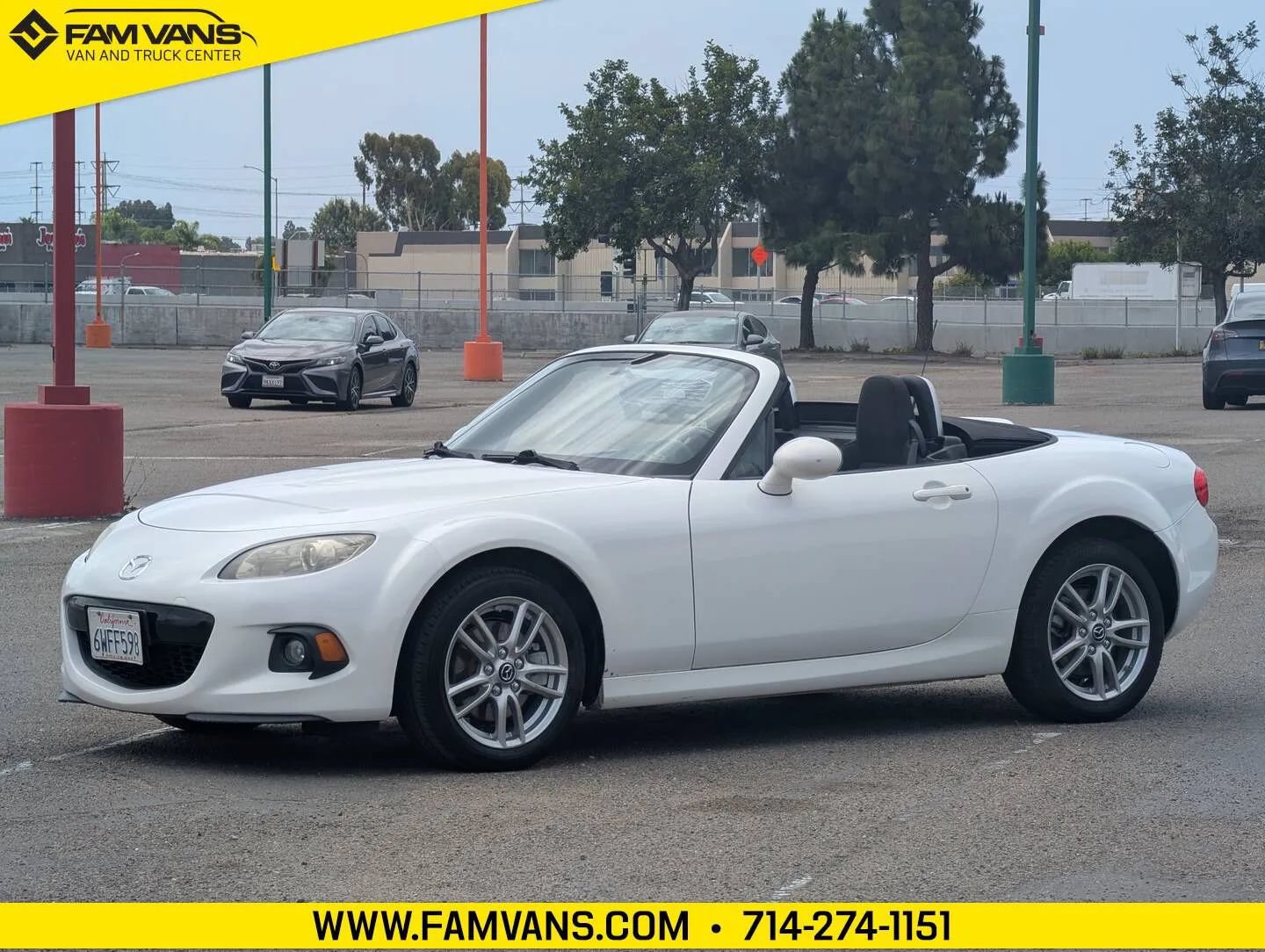 Used 2013 MAZDA MX-5 Miata Sport RWD image 4