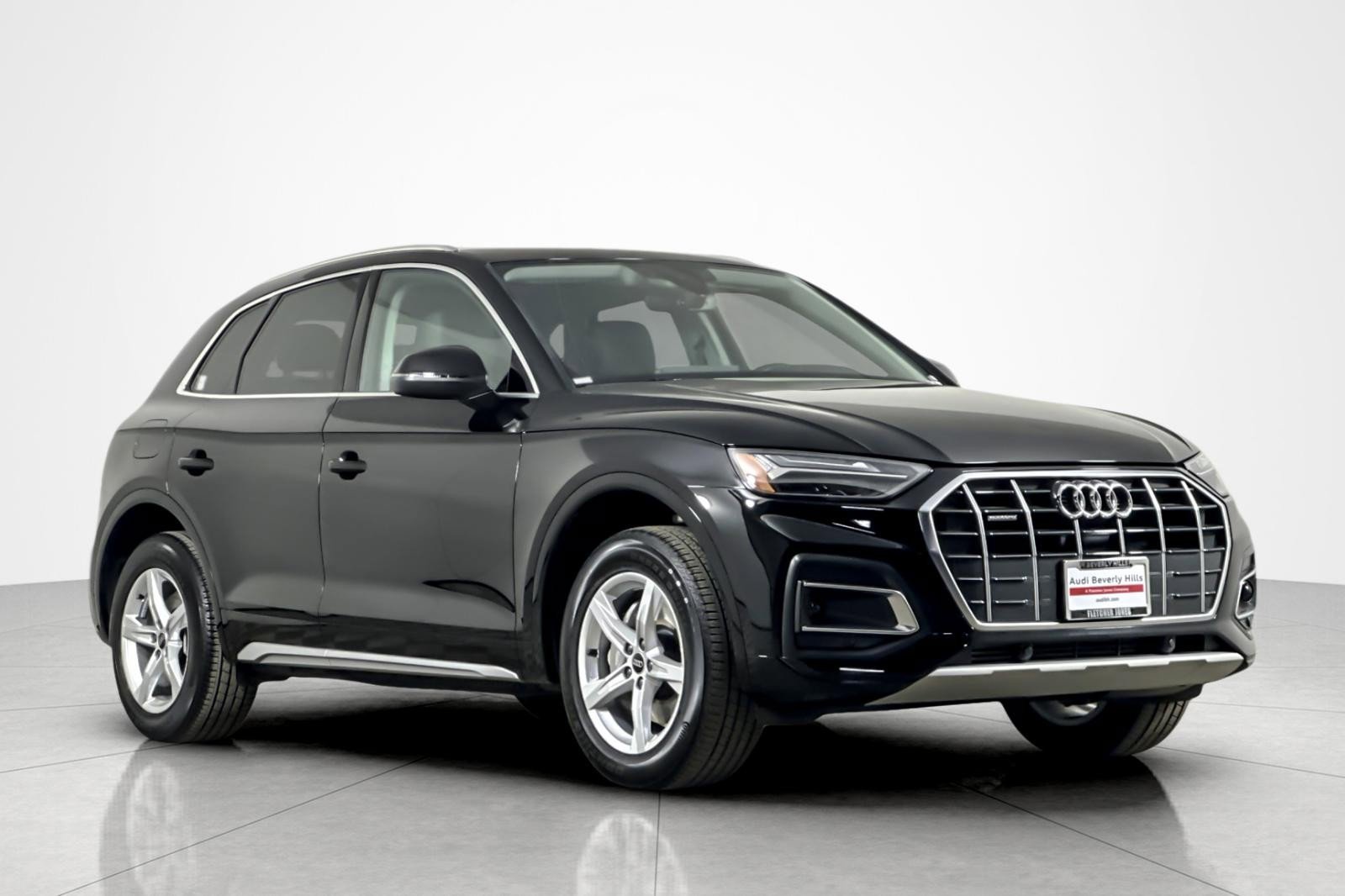 Used 2023 Audi Q5 2.0T Premium w/ Convenience Package image 7