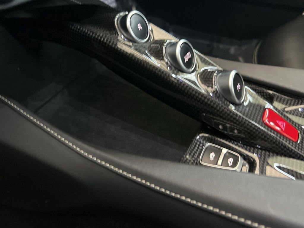 Used 2019 Ferrari Portofino image 58