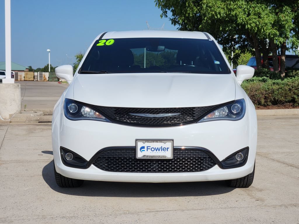 Used 2020 Chrysler Pacifica Touring w/ S Appearance Package FWD image 2