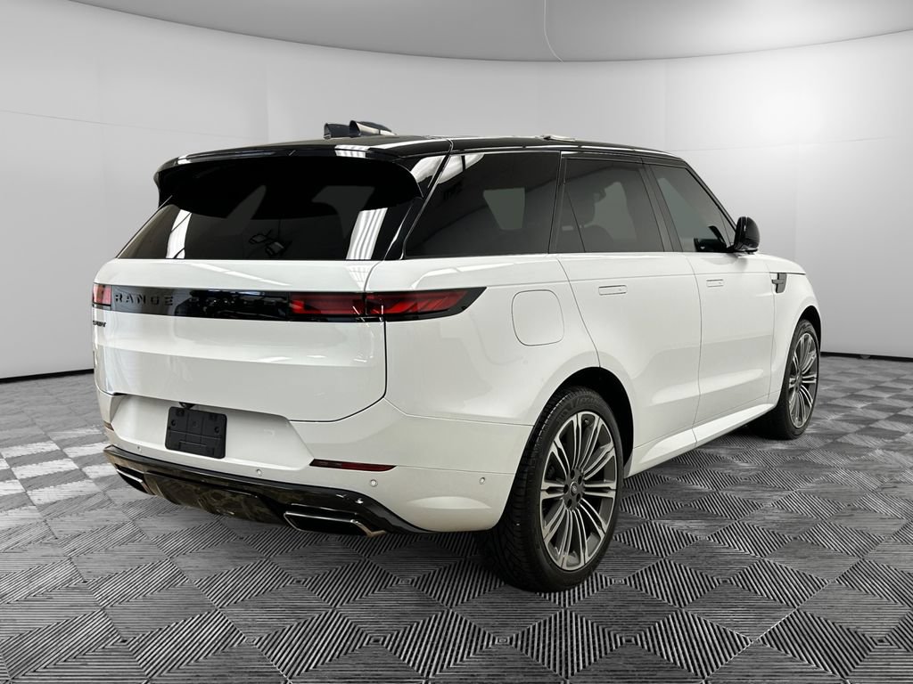 Used 2024 Land Rover Range Rover Sport Dynamic SE AWD/4WD image 4