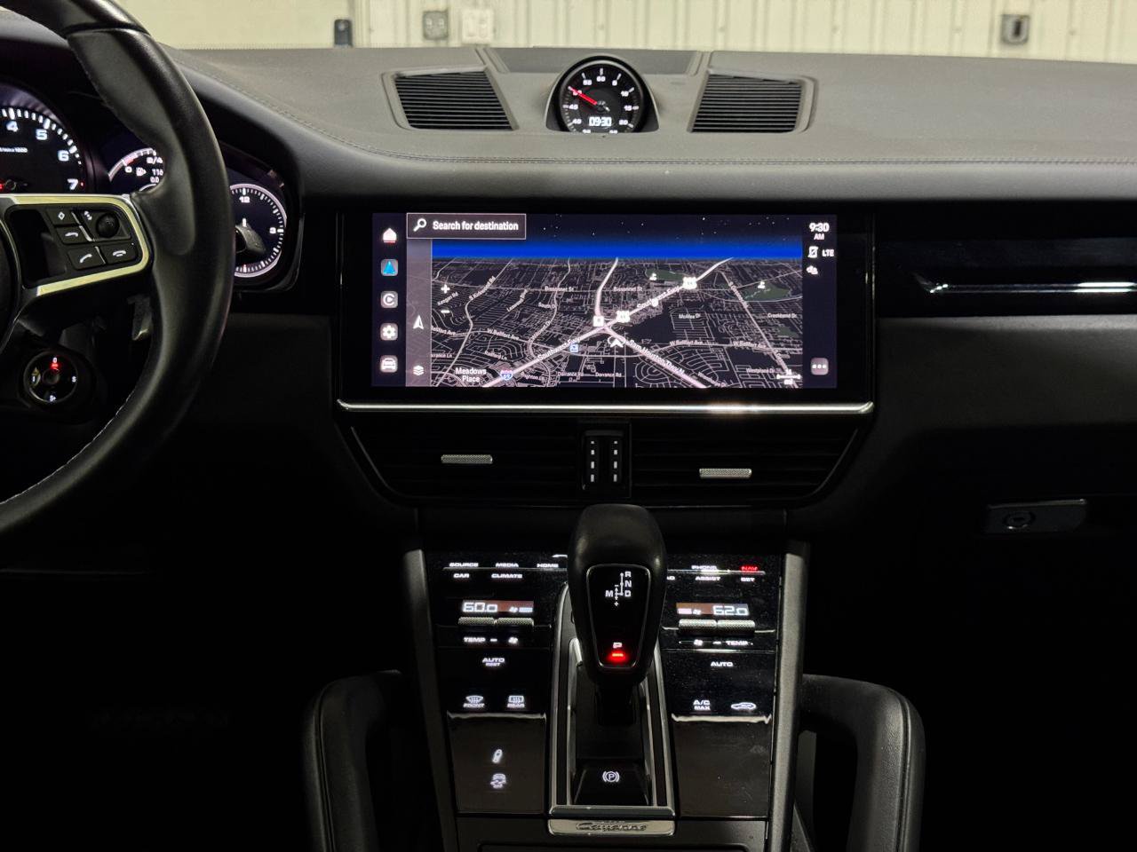 Used 2022 Porsche Cayenne Coupe AWD/4WD image 18