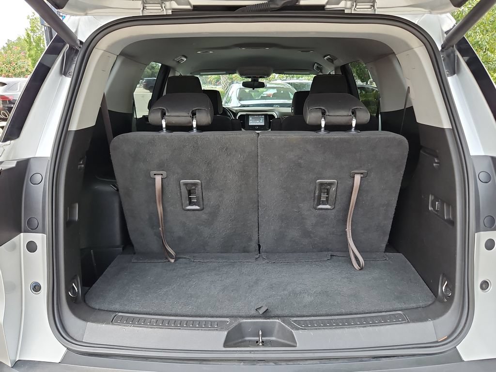 Used 2019 GMC Acadia SLE FWD image 29