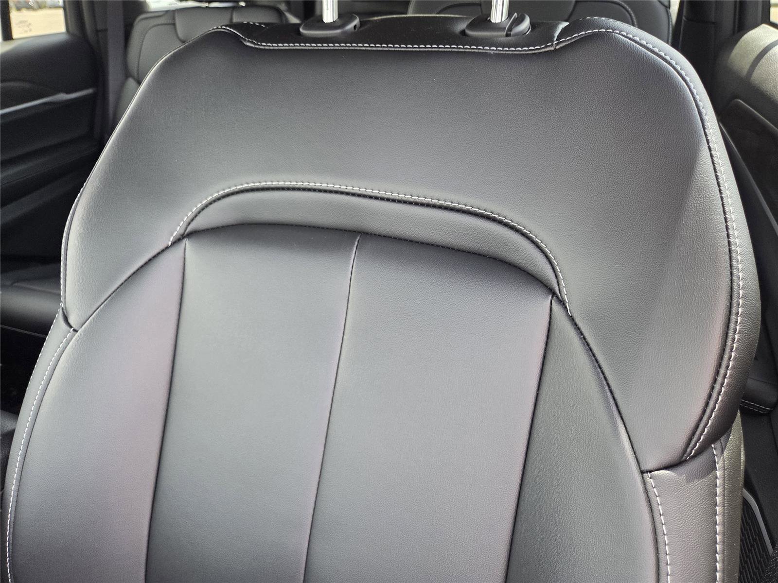 New 2026 Jeep Grand Cherokee L Limited image 21