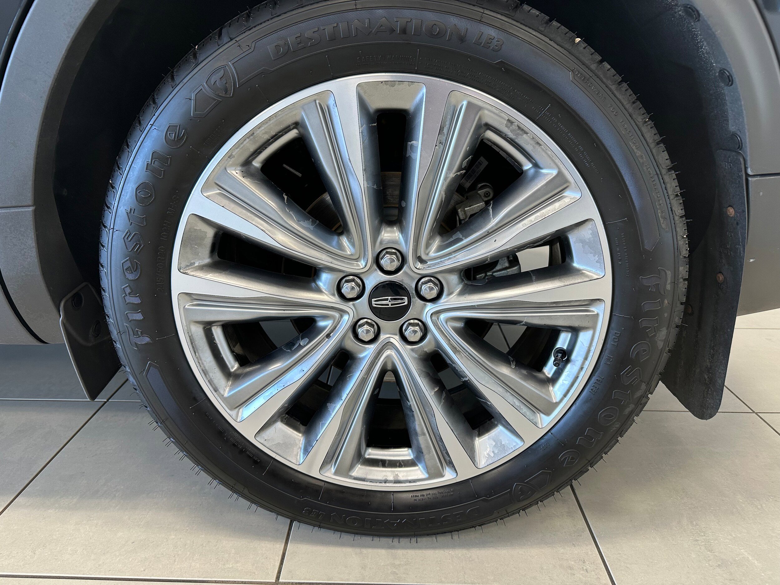 Used 2016 Lincoln MKX Reserve w/ Driver Assistance Package image 8