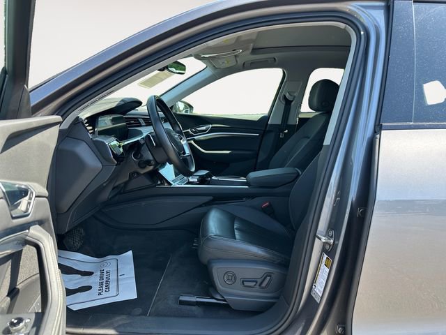 Used 2021 Audi e-tron Premium w/ Convenience Plus Package AWD/4WD image 9