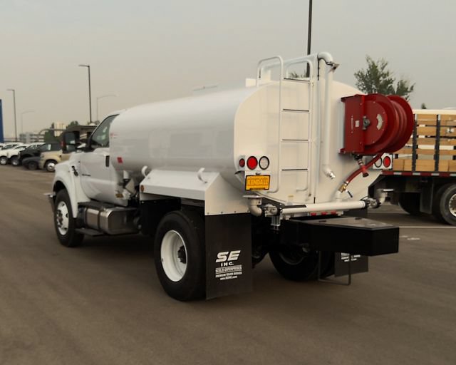 New 2027 Ford F750 2WD Regular Cab Super Duty image 5