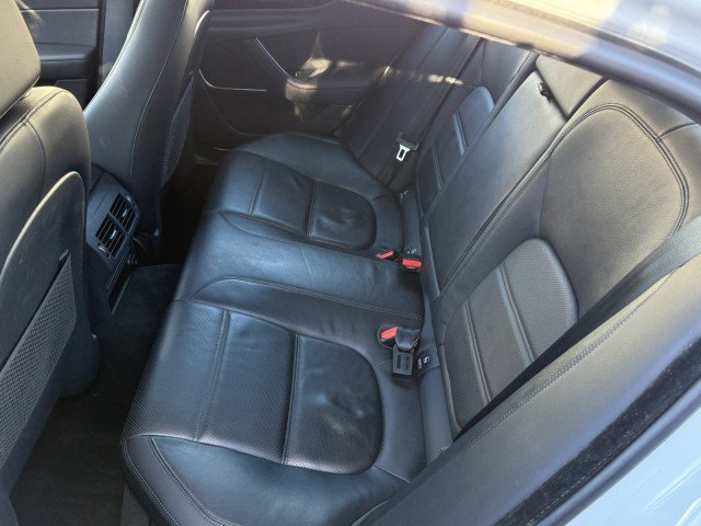 Used 2020 Jaguar XE S image 8