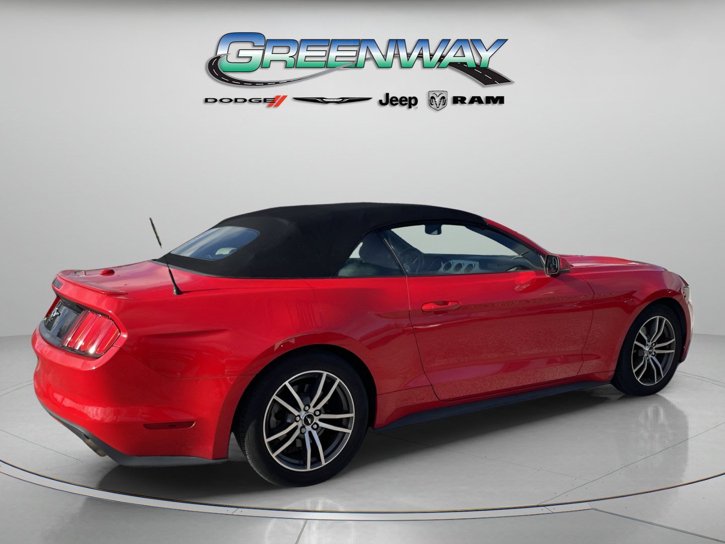 Used 2016 Ford Mustang Premium RWD image 4
