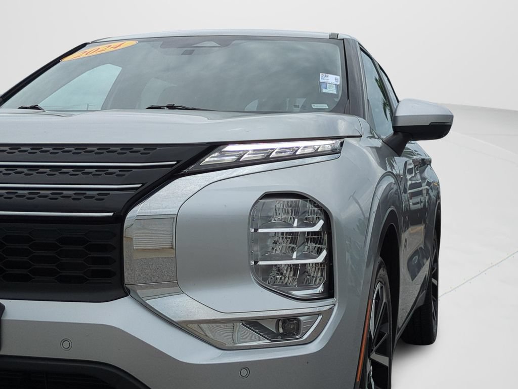 Used 2024 Mitsubishi Outlander SE FWD image 25