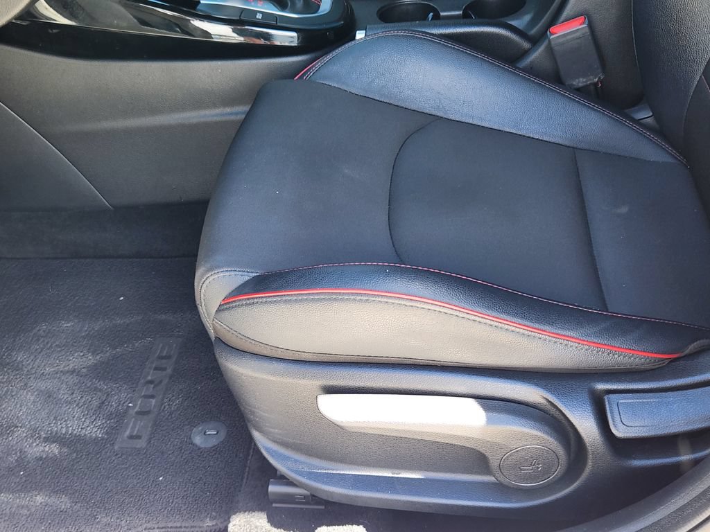 Used 2020 Kia Forte GT FWD image 8