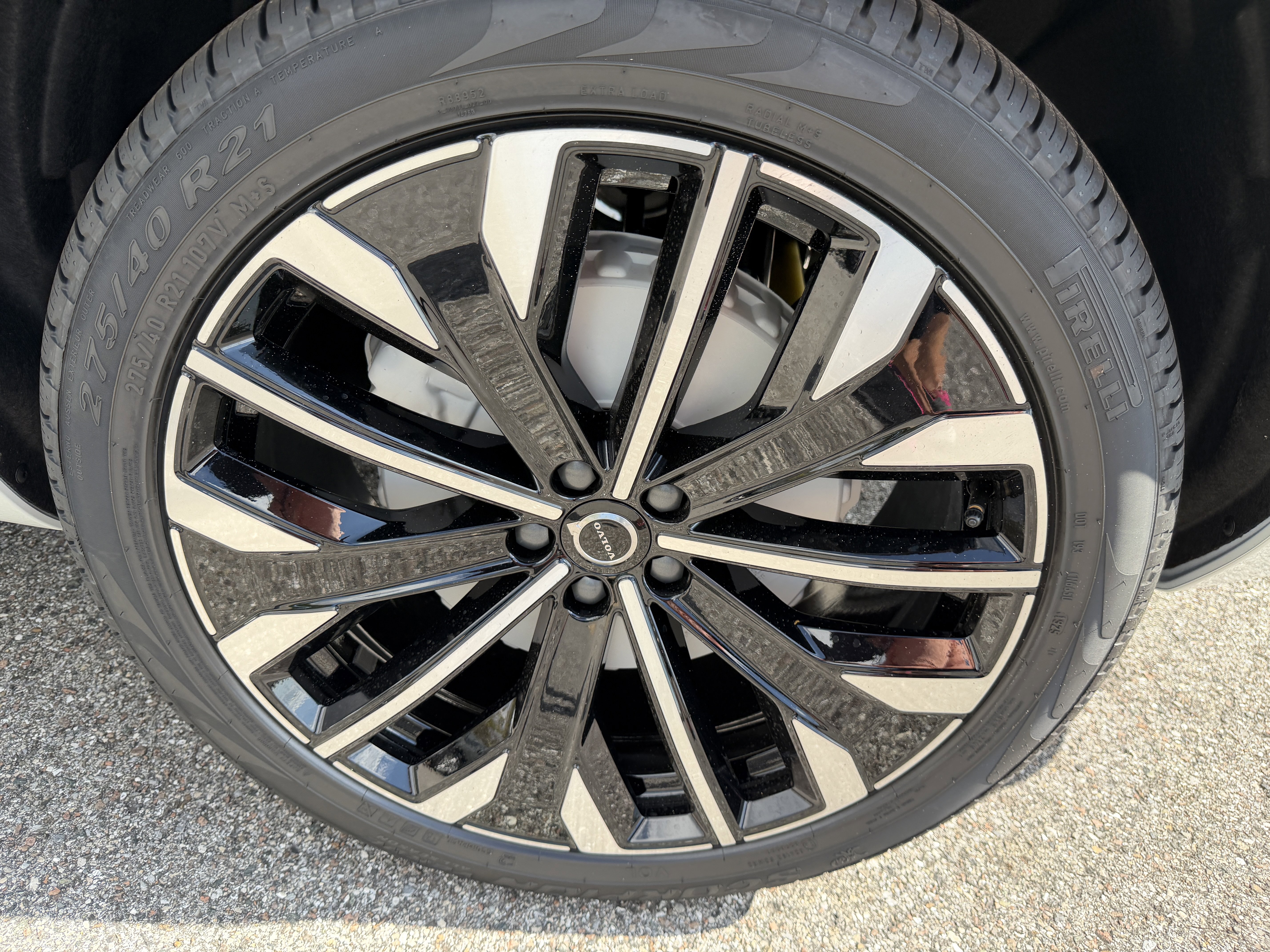 New 2026 Volvo XC90 B5 Core w/ Protection Package image 32