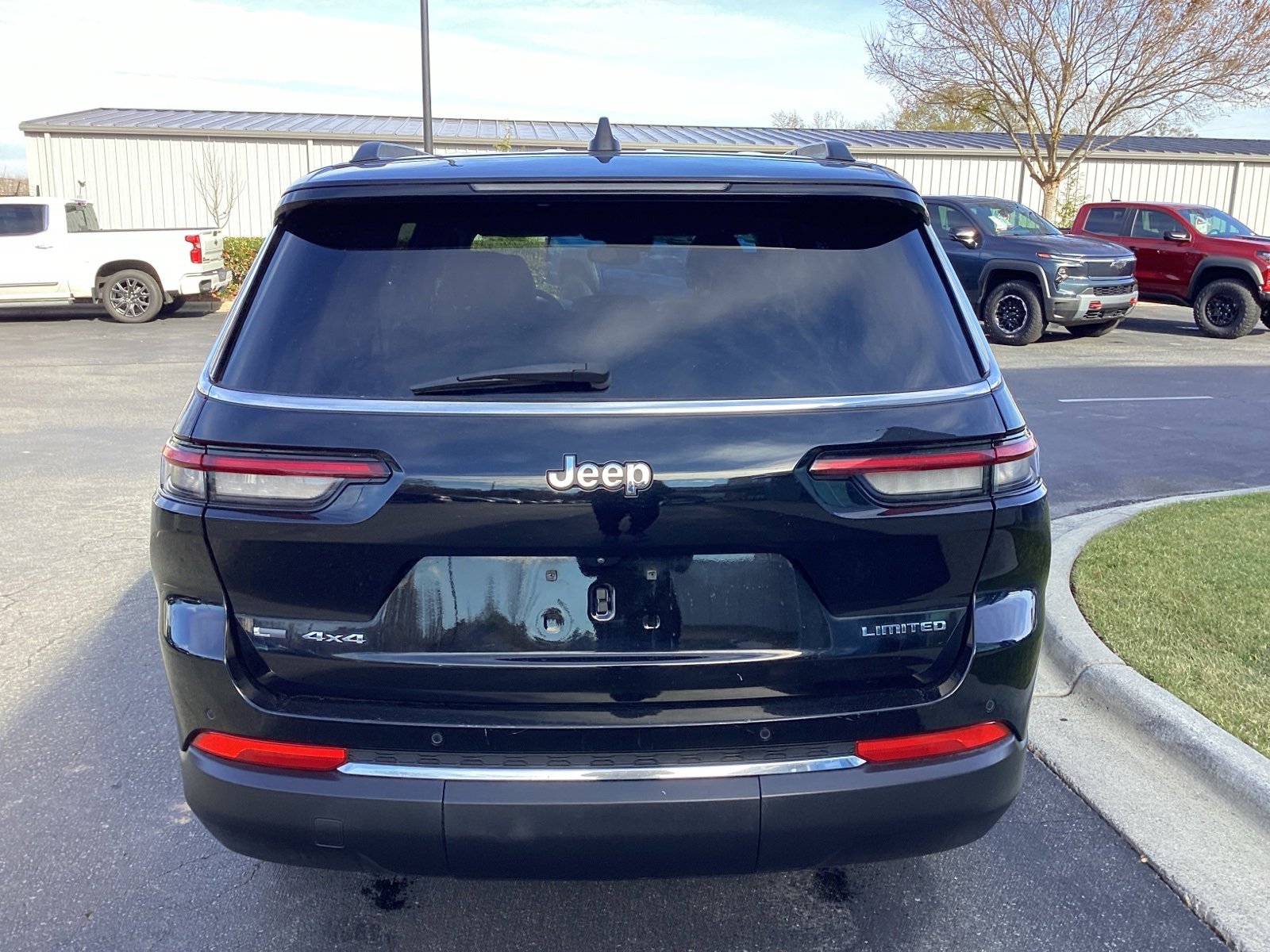 Used 2021 Jeep Grand Cherokee L Limited image 3