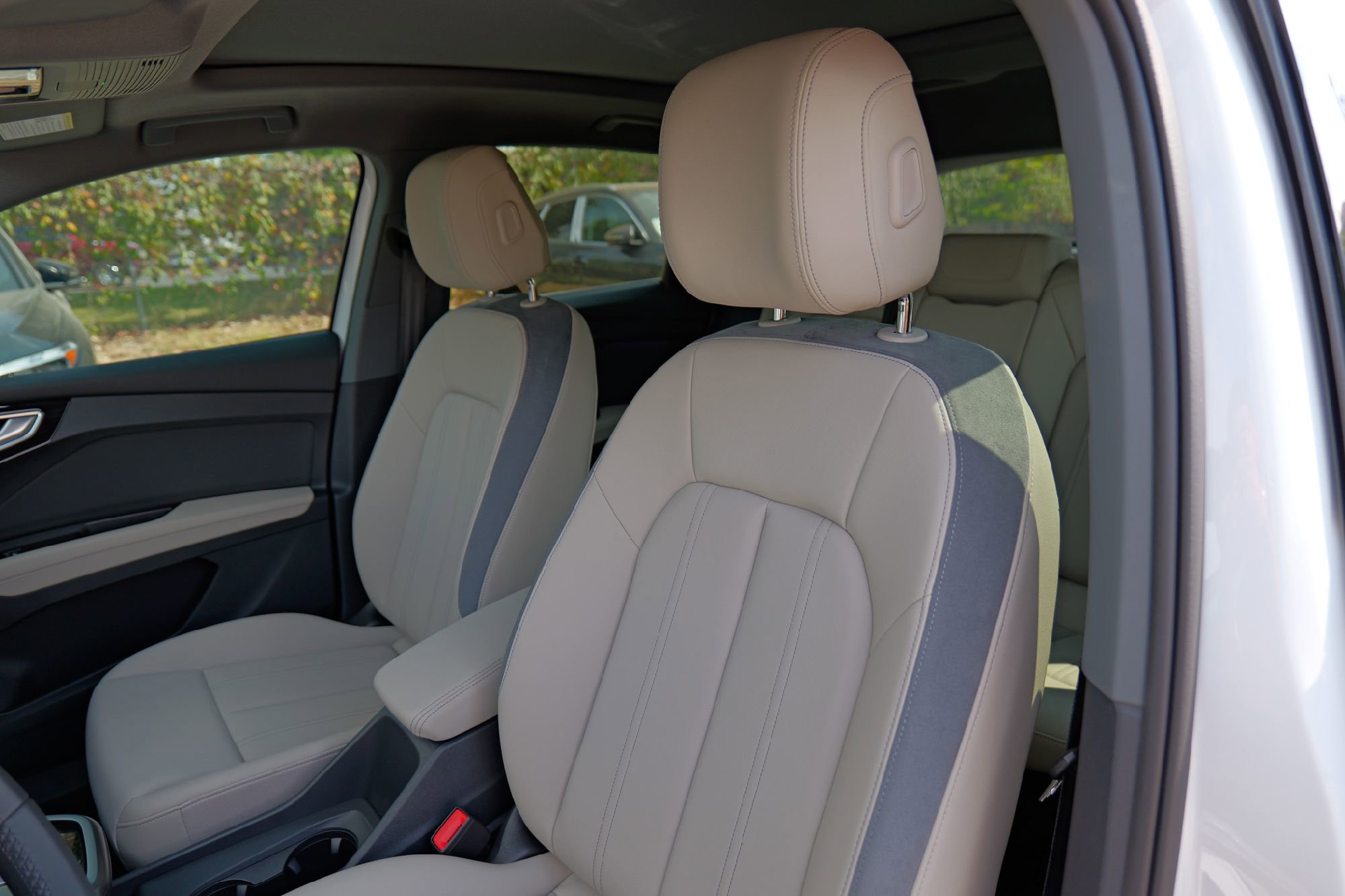 New 2026 Audi Q4 e-tron Premium Plus image 10