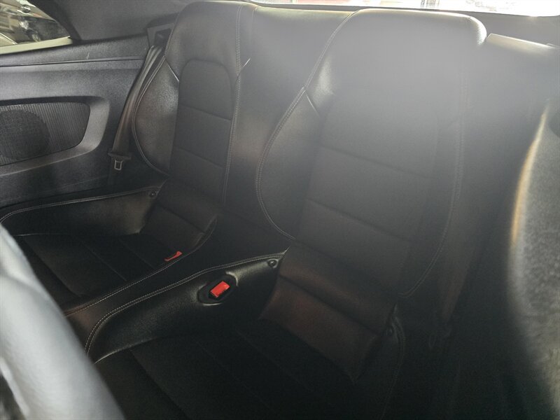 Used 2019 Ford Mustang Premium RWD image 10