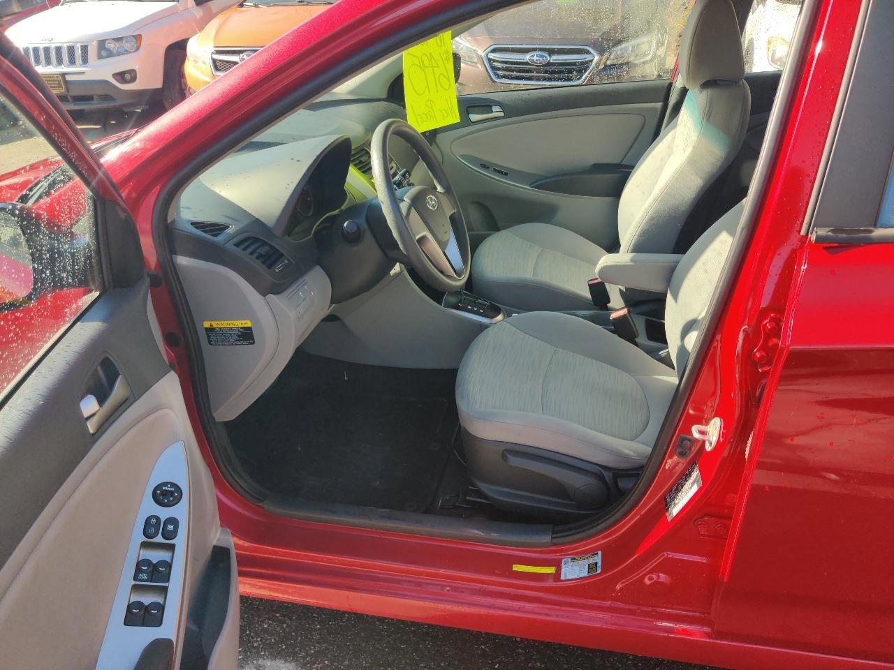 Used 2016 Hyundai Accent SE image 11