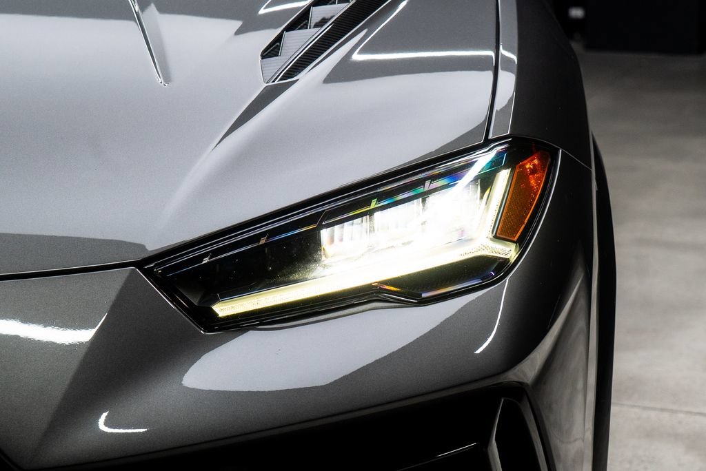 Used 2023 Lamborghini Urus Performante AWD/4WD image 4