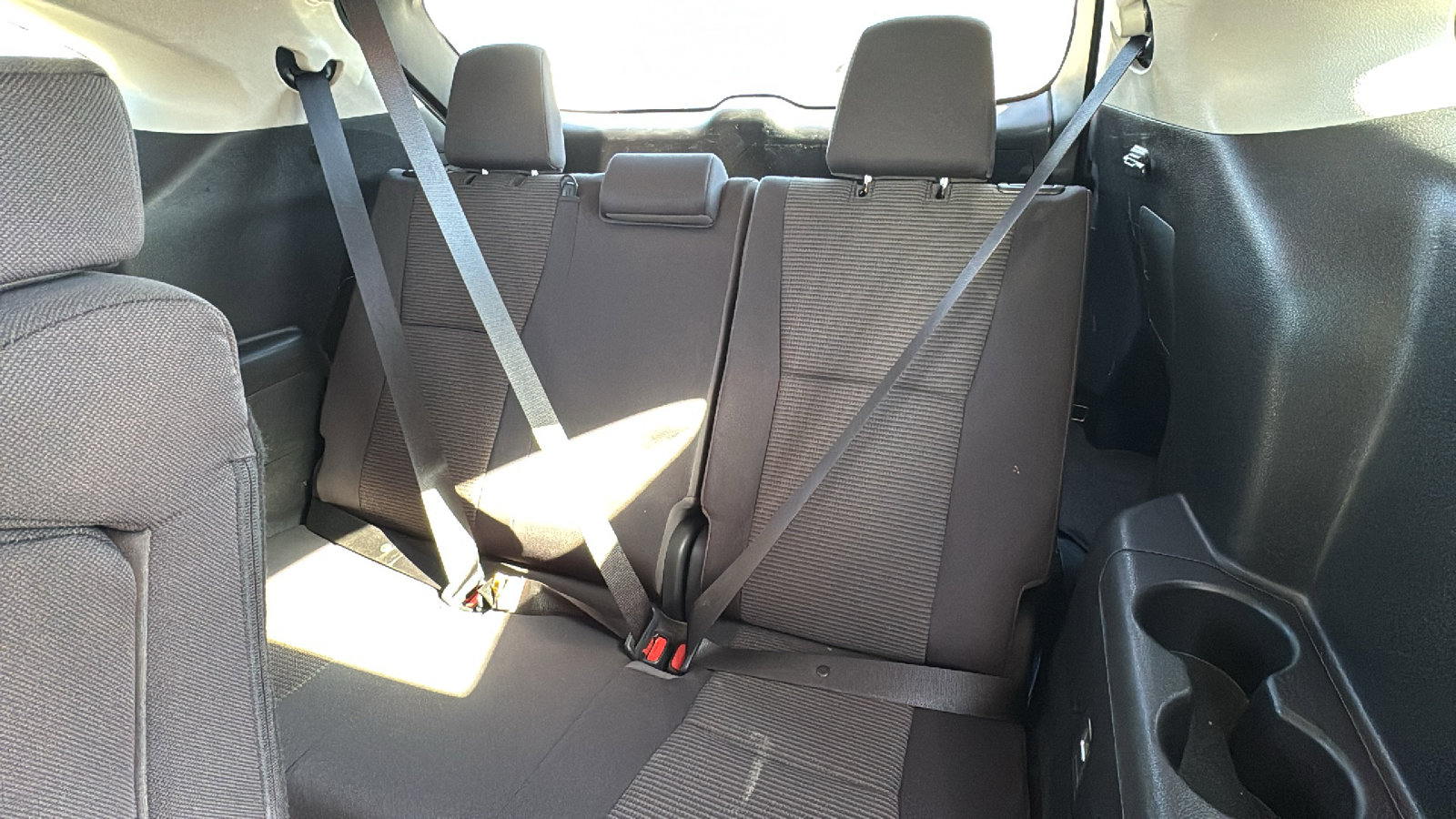 Used 2020 Toyota Highlander L image 15