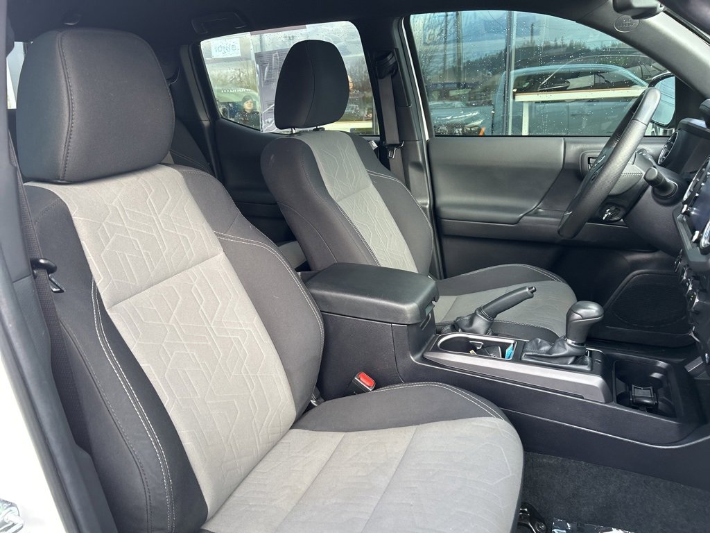 Used 2022 Toyota Tacoma TRD Off-Road image 11