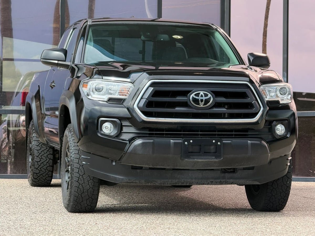 Used 2023 Toyota Tacoma SR5 w/ SX Package AWD/4WD image 18