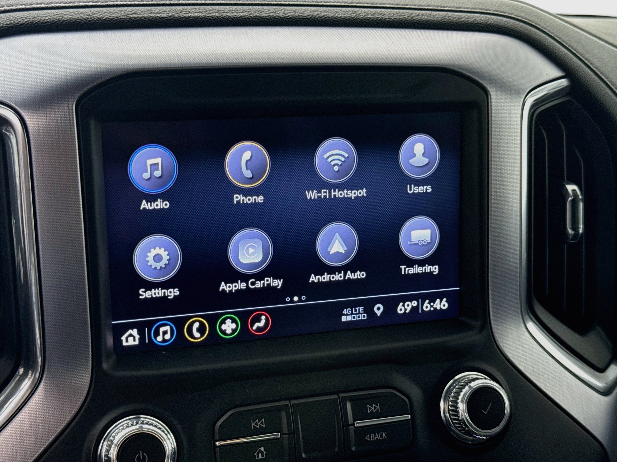 Used 2019 GMC Sierra 1500 SLT w/ SLT Premium Package AWD/4WD image 13