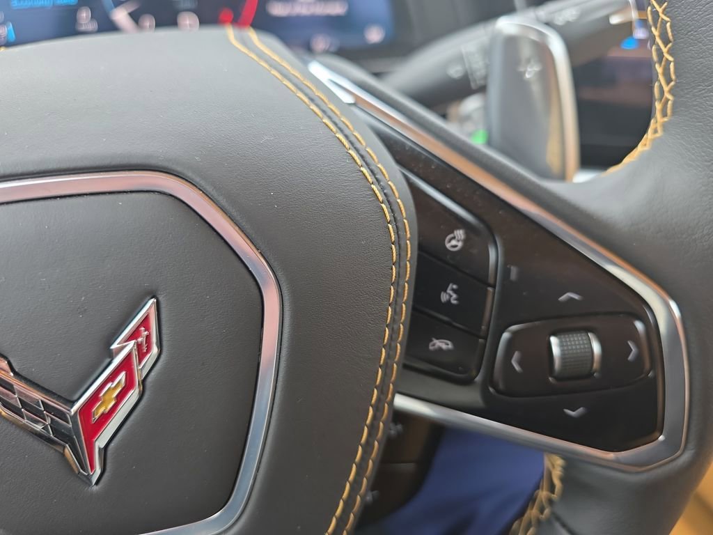 Used 2022 Chevrolet Corvette Stingray Premium Conv w/ Z51 Performance Package image 14