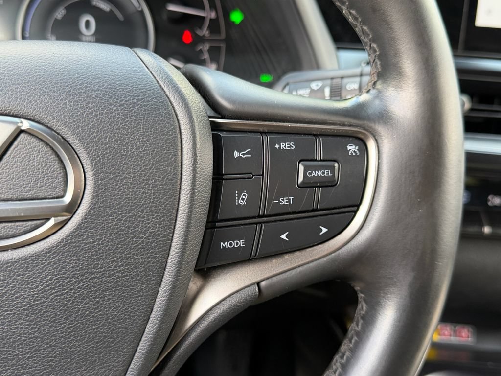 Certified 2024 Lexus UX 250h F Sport AWD/4WD image 19