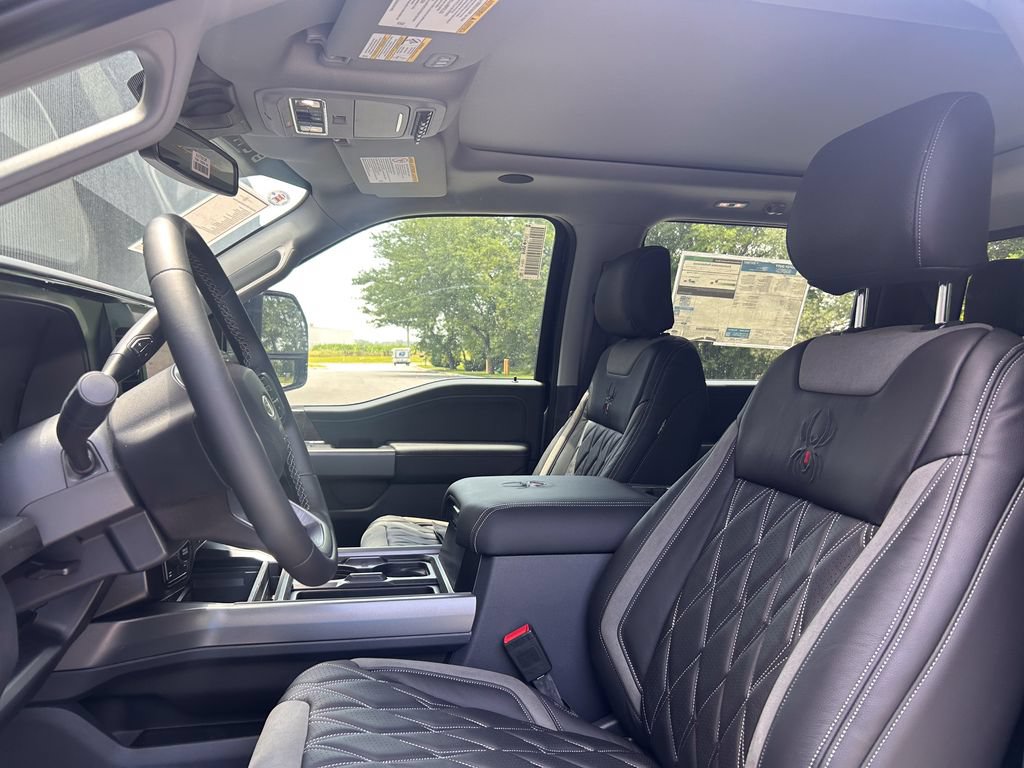 New 2026 Ford F250 Lariat w/ Black Appearance Package AWD/4WD image 12