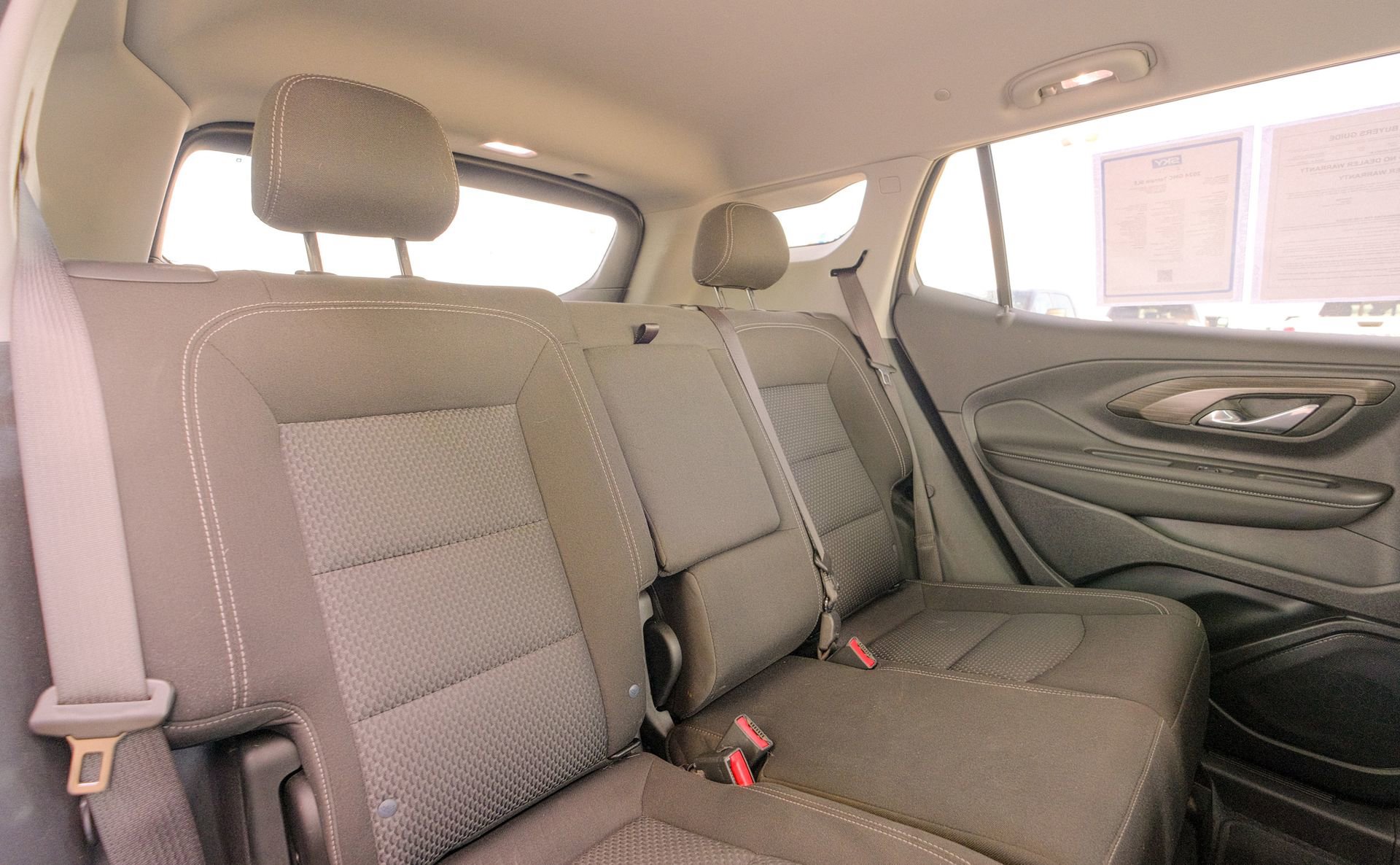 Used 2024 GMC Terrain SLE image 21