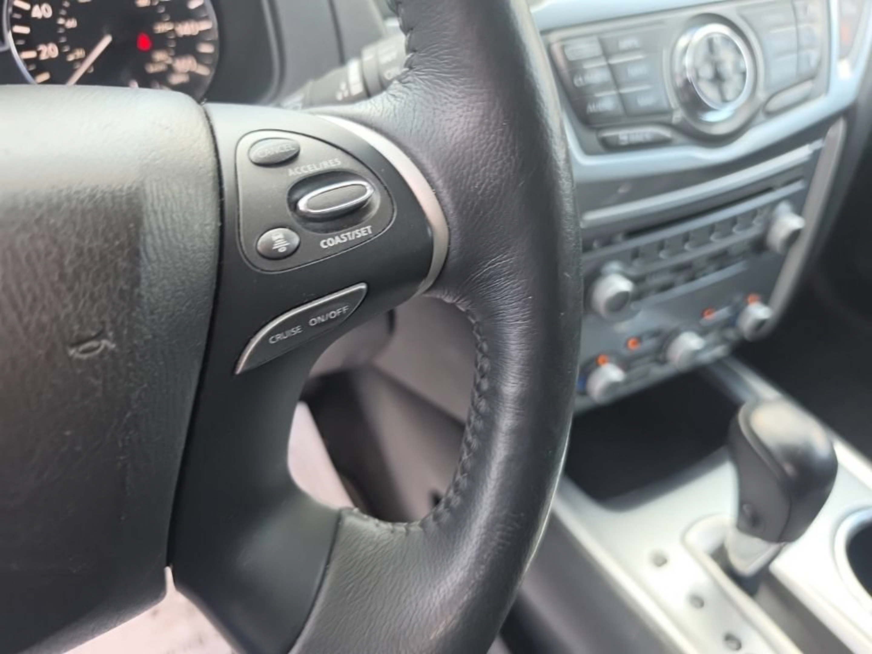 Used 2019 Nissan Pathfinder SL FWD image 22