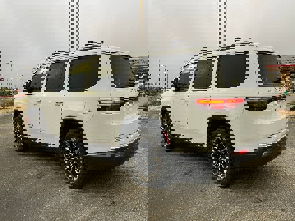 Used 2022 Jeep Wagoneer Series III w/ Premium Group I image 7