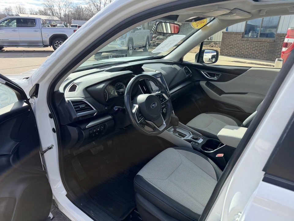 Used 2023 Subaru Forester Premium image 12