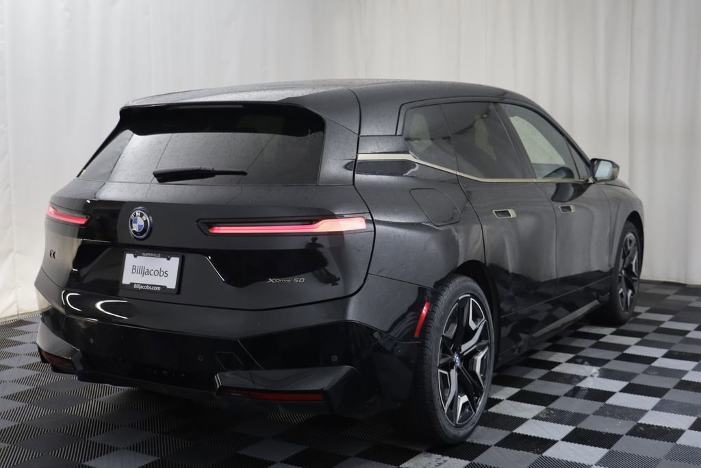 Certified 2023 BMW iX xDrive50 w/ Premium Package AWD/4WD image 17