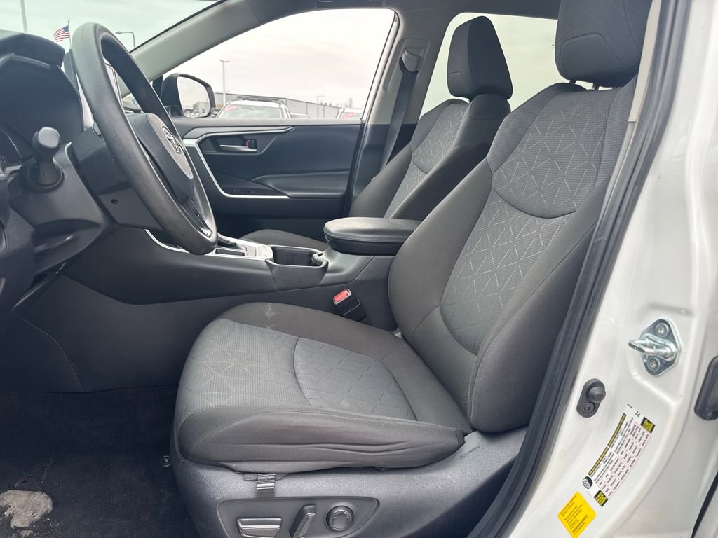 Used 2024 Toyota RAV4 XLE image 18