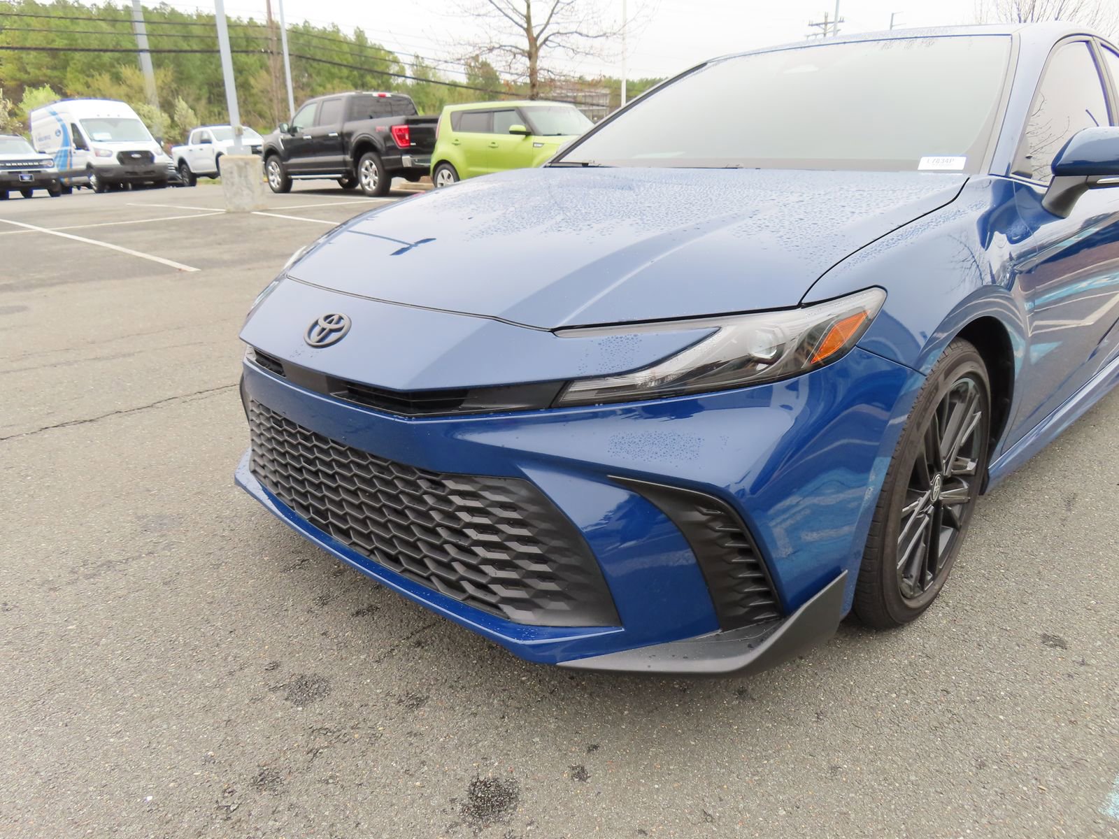 Used 2025 Toyota Camry SE w/ Multimedia Upgrade Package image 9