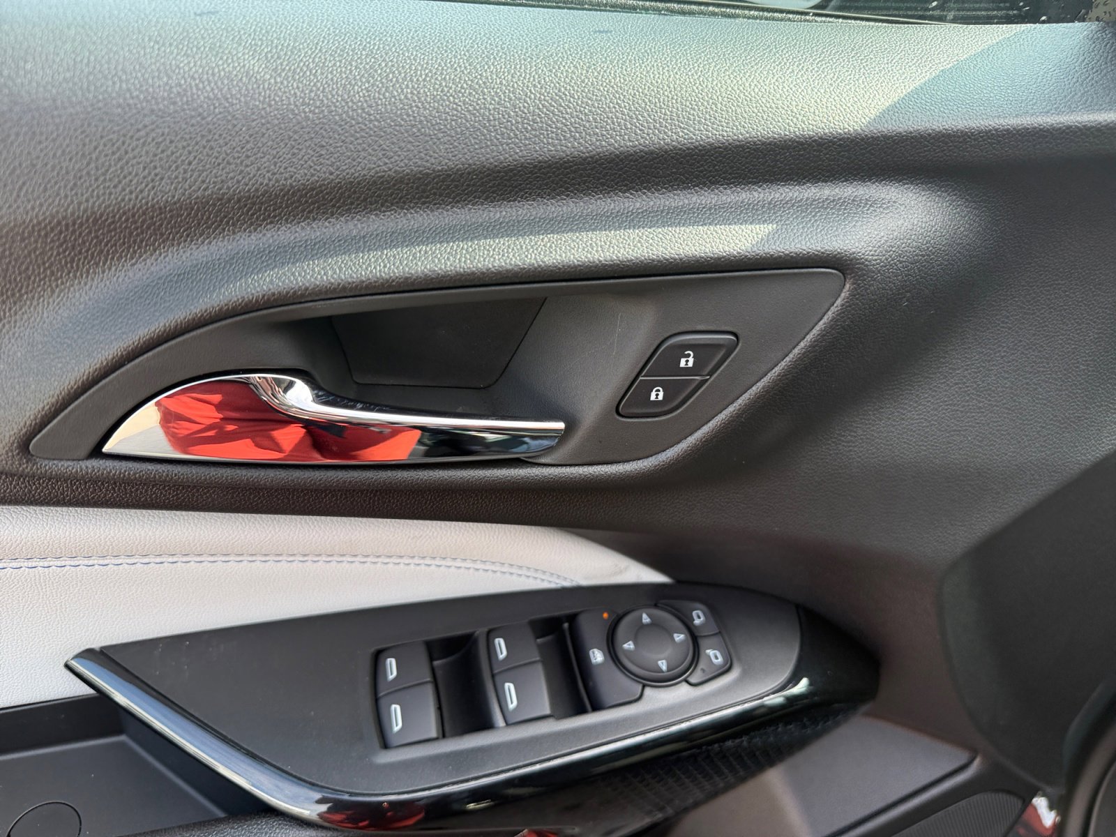 New 2026 Chevrolet Trax LT w/ Driver Confidence Package FWD image 18