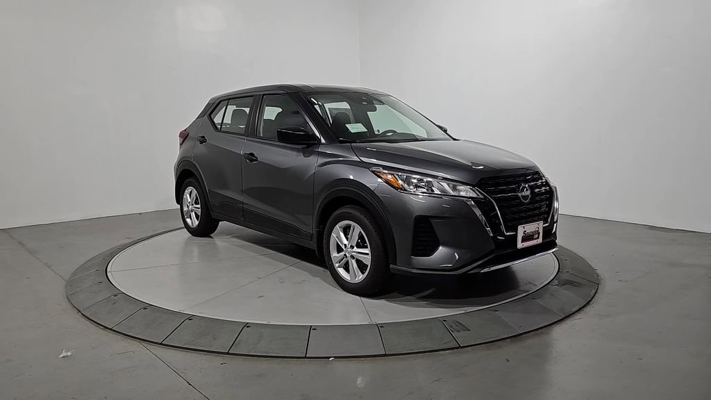 New 2025 Nissan Kicks Play S image 8