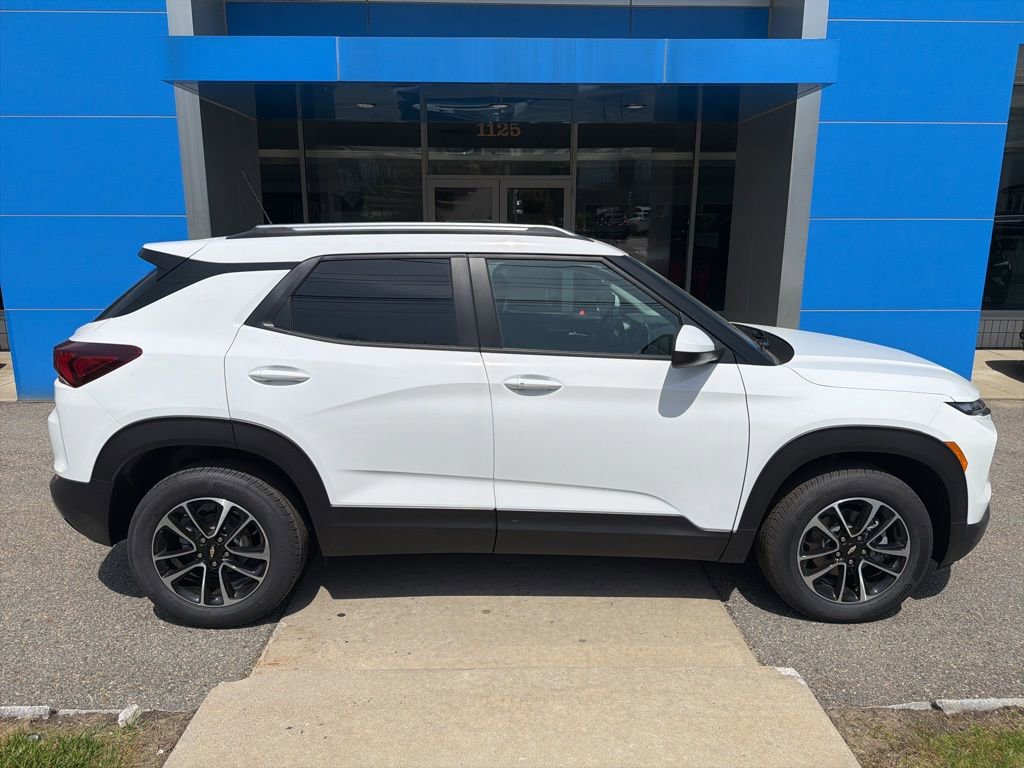 New 2026 Chevrolet TrailBlazer LT w/ LT Cold Weather Package AWD/4WD image 6