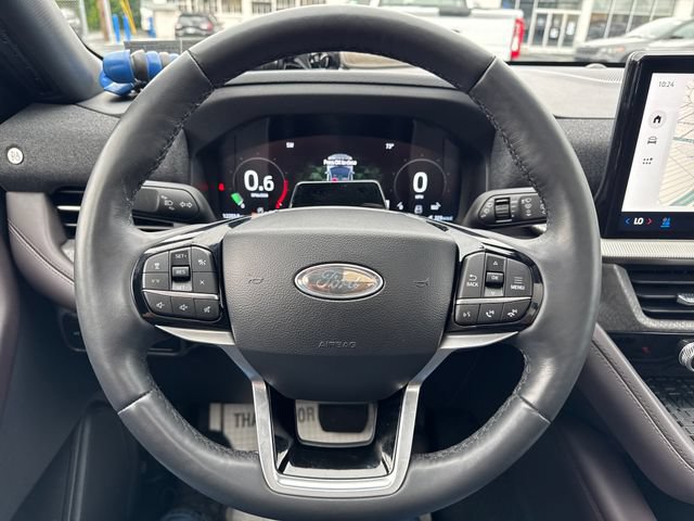 Used 2025 Ford Explorer Platinum w/ Ultimate Package AWD/4WD image 15