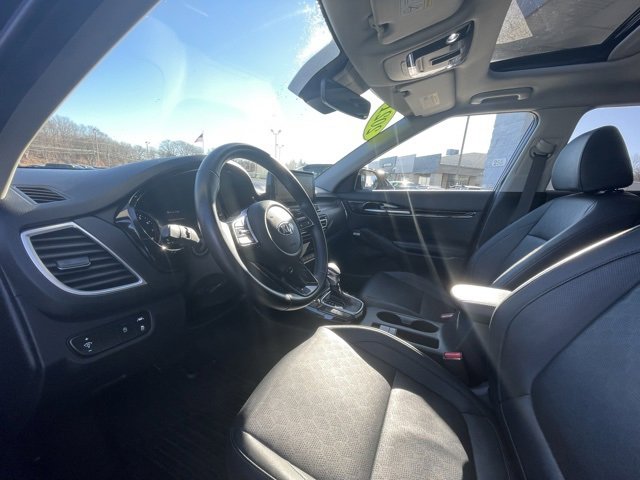 Used 2021 Kia Seltos SX w/ SX Sunroof Package image 11