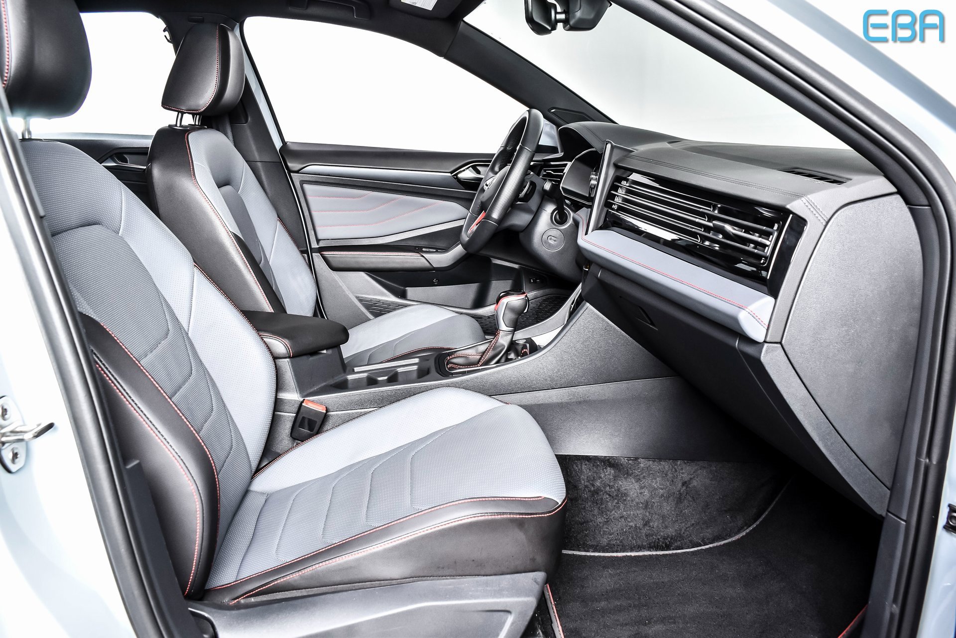 Used 2025 Volkswagen Jetta GLI Autobahn image 25