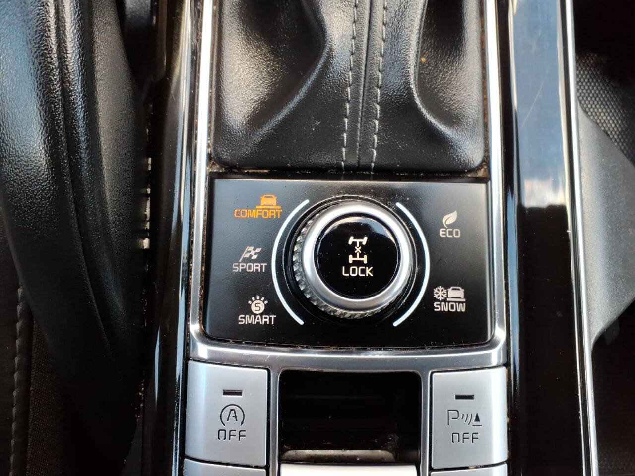 Used 2020 Kia Telluride S AWD/4WD image 29