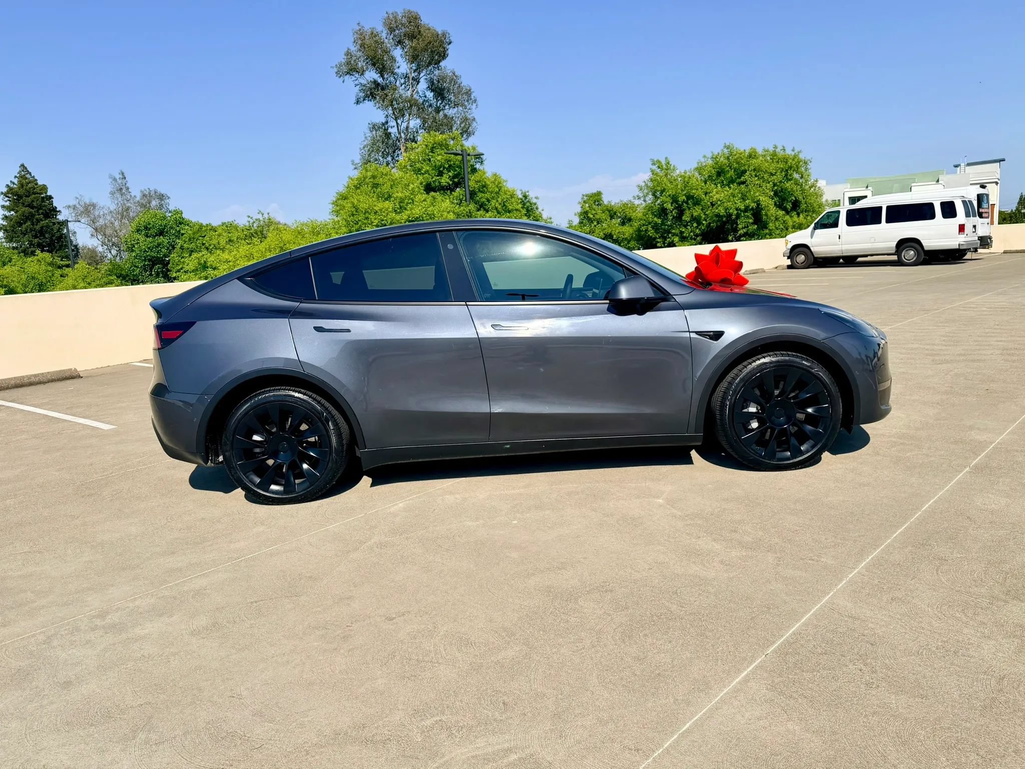 Used 2023 Tesla Model Y Long Range AWD/4WD image 4