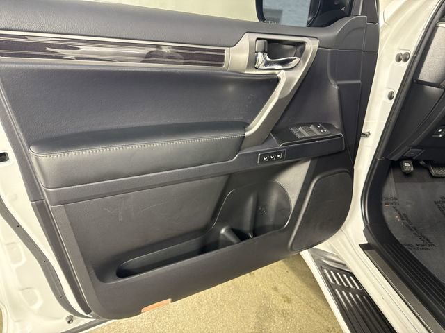 Certified 2022 Lexus GX 460 Luxury w/ Sport Design Package image 23