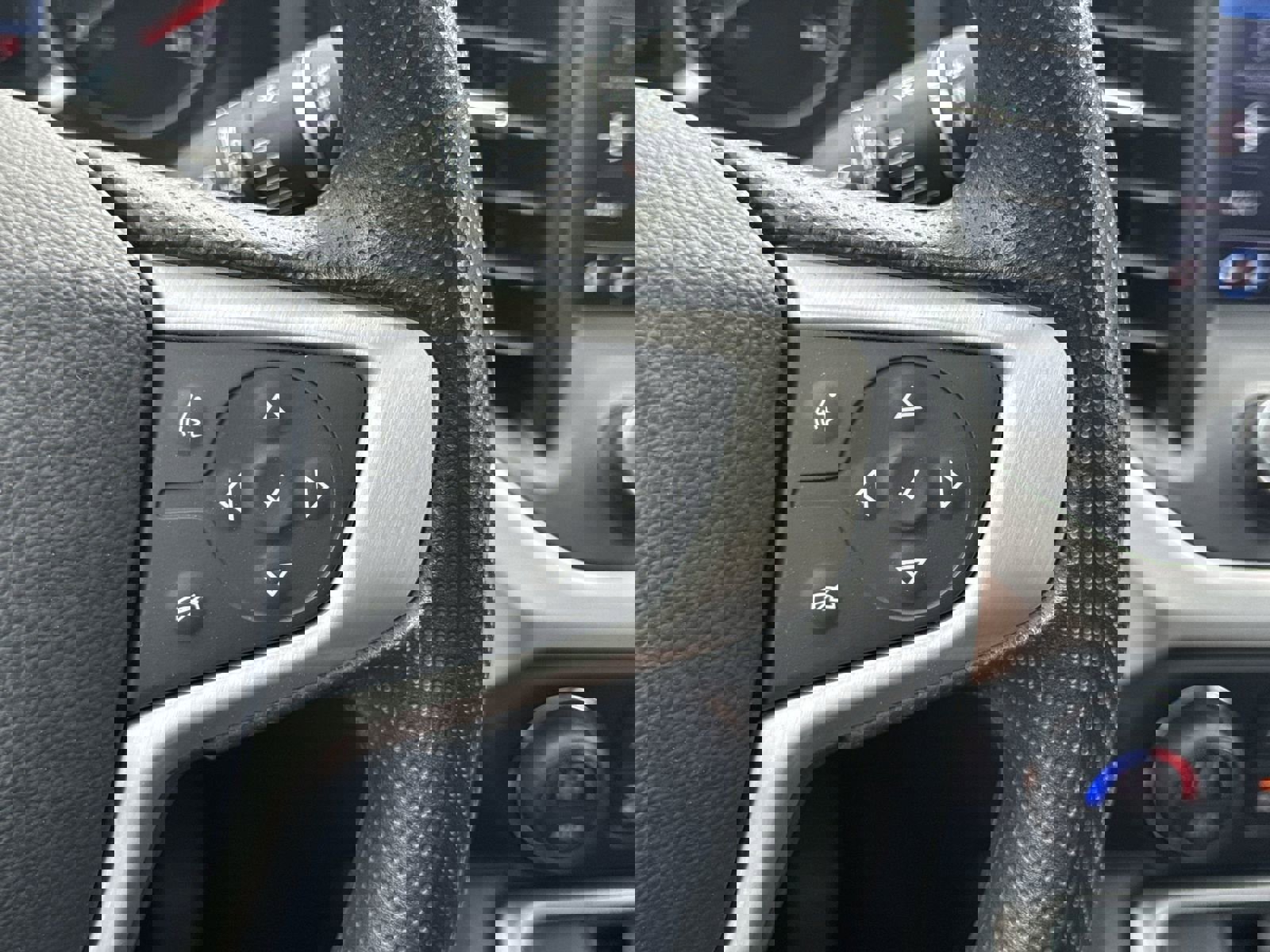 Certified 2023 GMC Acadia SLE w/ Driver Convenience Package image 19