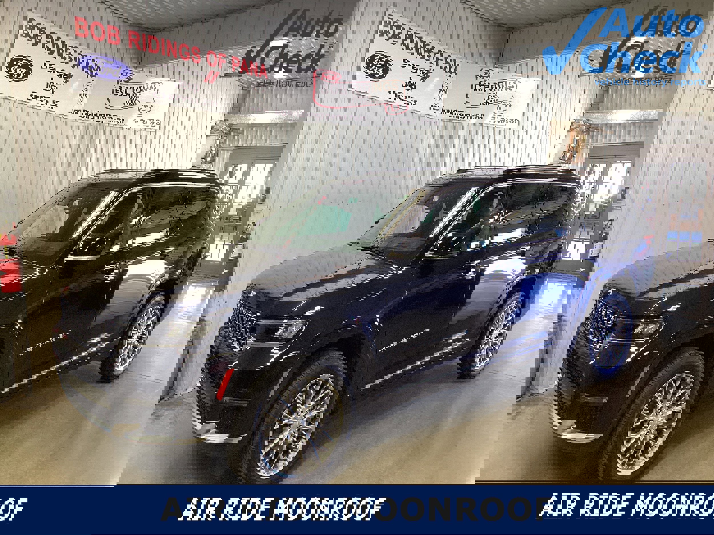 Used 2024 Jeep Grand Cherokee L Summit w/ Advanced Protech Group IV image 1