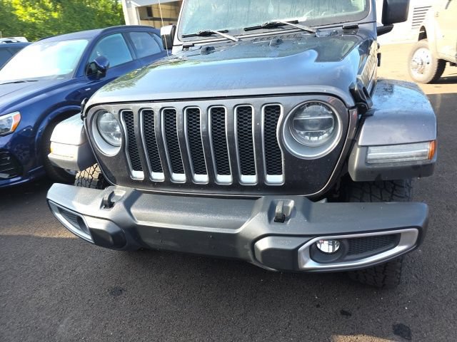 Used 2018 Jeep Wrangler Unlimited Sahara w/ Cold Weather Group AWD/4WD image 2