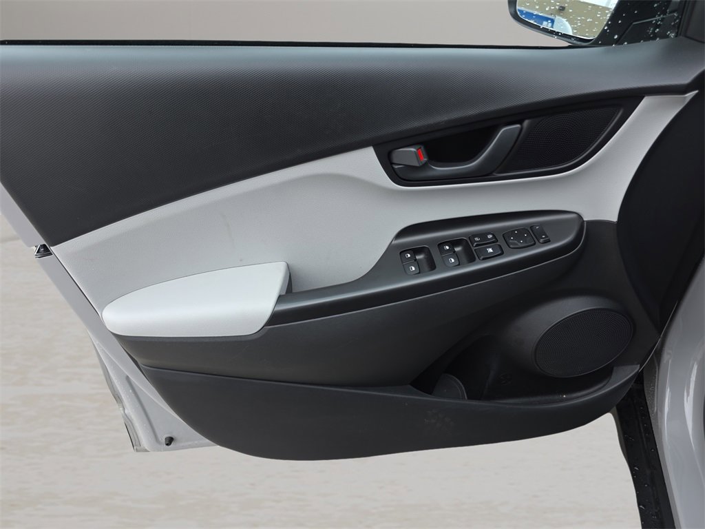 Certified 2023 Hyundai Kona SE image 17